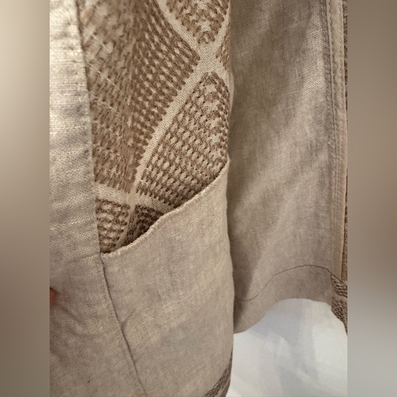 Chico's - Picture 7 of 9